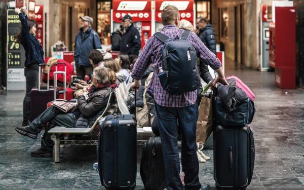 Spania dă undă verde: Jumătate de milion de imigranți, pe cale de regularizare