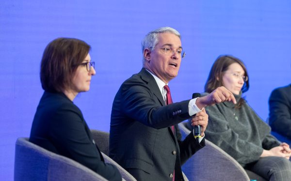 Nicușor Dan, la discuții cu Pîslaru pentru fondurile PNRR: 10 miliarde de Euro în joc