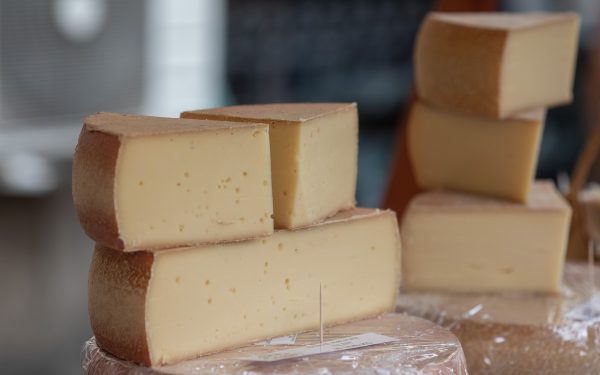 România, ”cheia” pentru China: Un mega-deal cu lactate, dezvăluit de presa greacă
