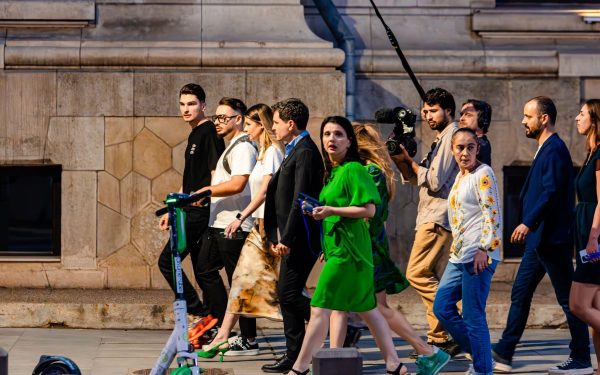 Surse: PNL, în spatele lui Nicușor Dan. Cine a trucat pozele din campanie?