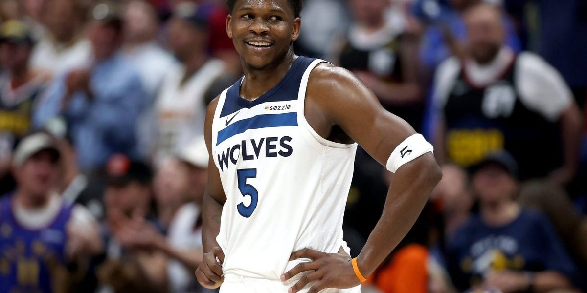 Edwards, eroul serii! Timberwolves reușesc o victorie vitală în fața lui Nuggets