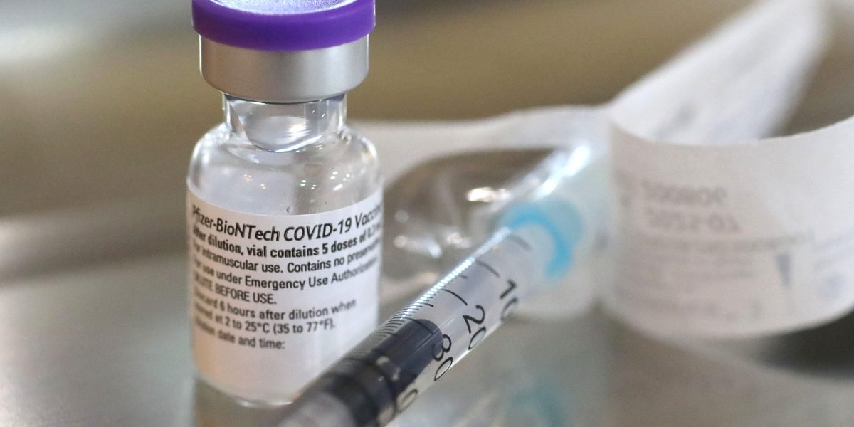 Contractul Pfizer, aruncat de Ministerul Sănătății: Cine evită decizia