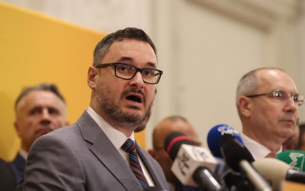Un membru AUR, scandal după ceartă cu deputatul Tanasă: „Mi-am dat viața!”