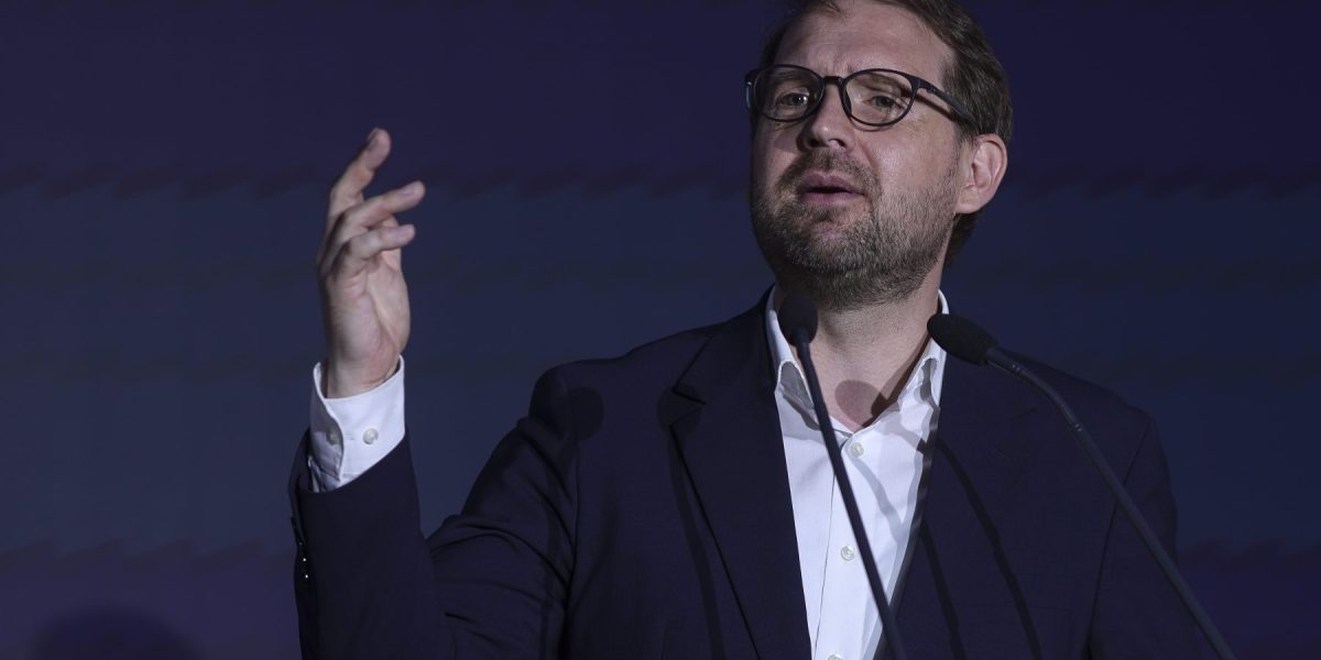 Fritz, atac dur la PSD: „Sunteți disperați să reveniți la Ciucă și Ciolacu!”