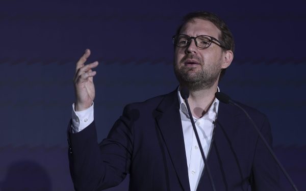 Fritz, atac dur la PSD: „Sunteți disperați să reveniți la Ciucă și Ciolacu!”