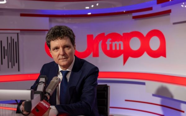 Război media: Europa FM vs. Realitatea Plus pe tema lui Nicușor Dan – „E ilegal”