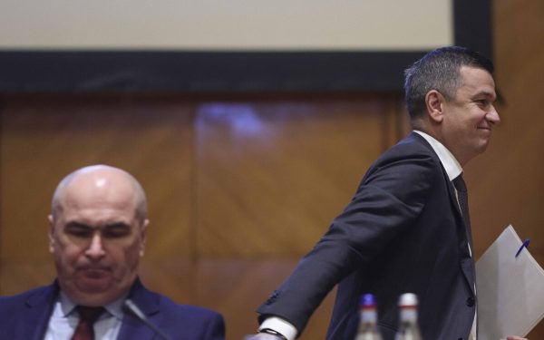 GRINDEANU, ATAC FURIBUND: „Suntem ca într-o mașină cu șoferul pe telefon, iar Bolojan e responsabil”