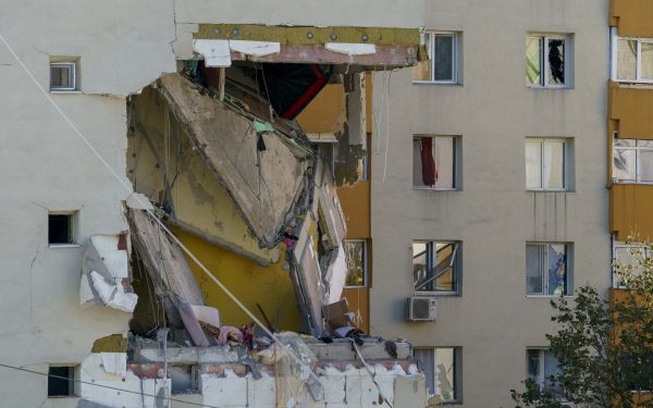 Drama din Rahova: Locatarii protestează după explozie, așteptând ajutor de șase luni