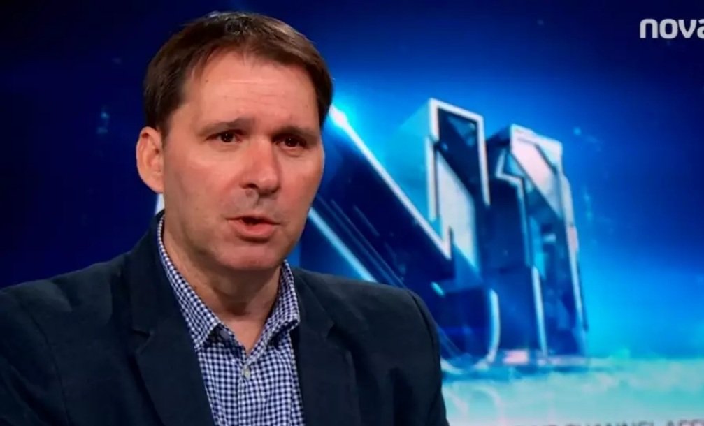 Igor Bozic, demis de la conducerea unei televiziuni din Serbia, continuă să fie în centrul unei controverse privind libertatea presei Igor Bozic, redactor-șef al postului de televiziune N1, cunoscut pentru criticile ferme la adresa guvernului sârb, a fost demis oficial luni, după o serie de evenimente tensionate care au marcat conducerea televiziunii