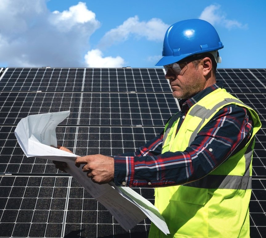 PPC Energie lansează servicii de mentenanță pentru sistemele fotovoltaice destinate companiilor PPC Energie, un furnizor integrat de energie, își extinde portofoliul de soluții avansate dedicate companiilor, prin lansarea serviciilor de mentenanță preventivă și corectivă pentru sistemele fotovoltaice