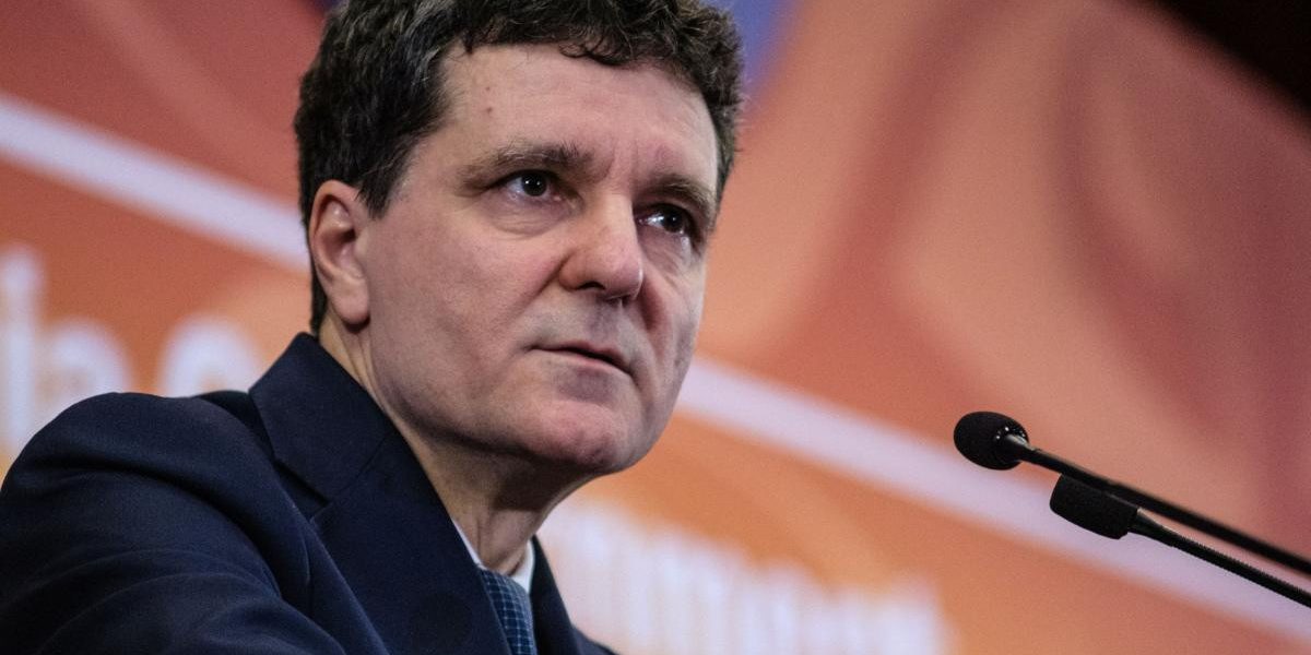 Tânărul care l-a amenințat pe Nicușor Dan, localizat în Germania, părinții chemați la audieri