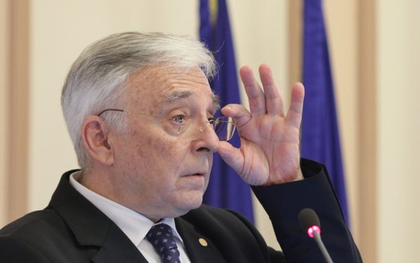 Mugur Isărescu: „Lumea s-a plictisit să audă despre stabilitate financiară, dar e ca sănătatea - o apreciezi doar când o pierzi”