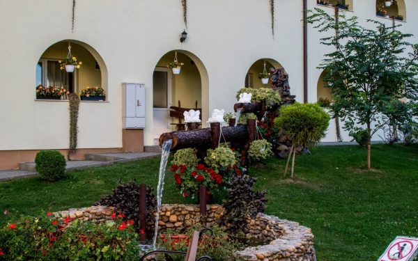 Izvorul Tămăduirii 2026: Tradiții, sănătate și binecuvântare pentru români