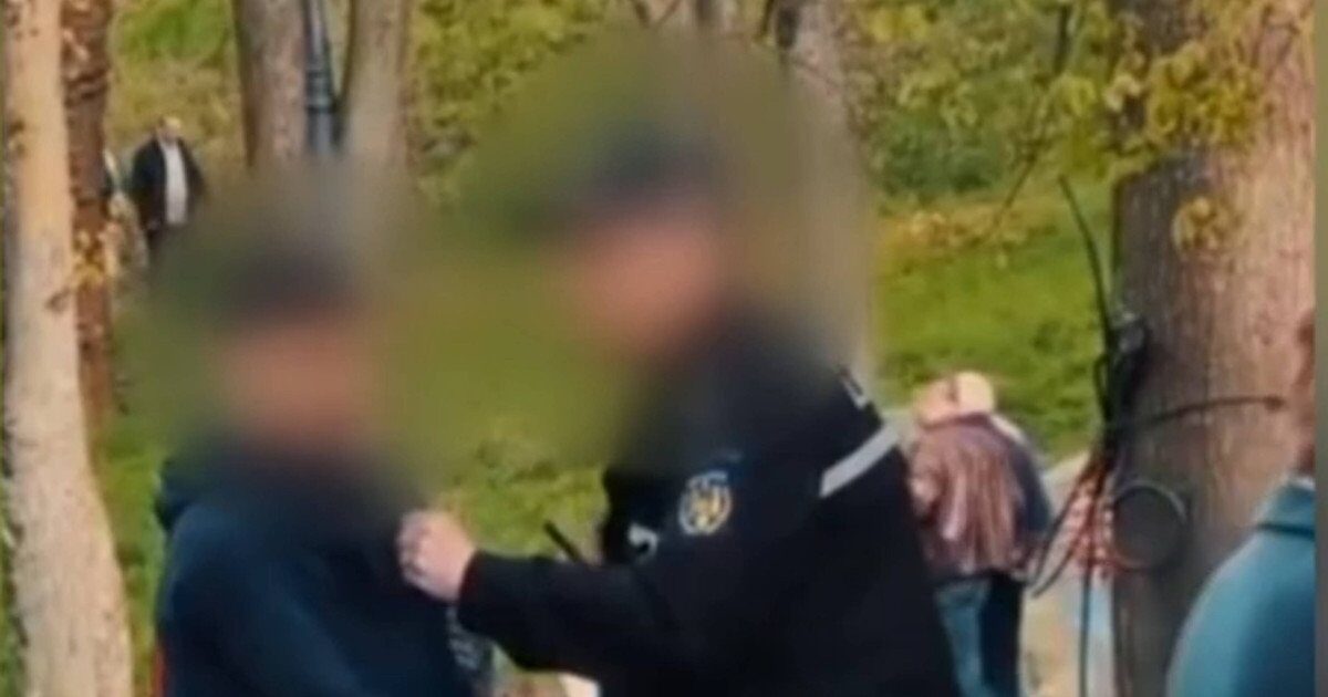 Brutalitate în Craiova: Polițist Local, cercetat după ce a agresat un copil