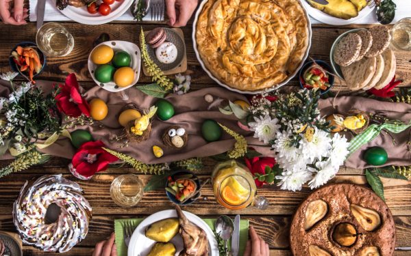 După perioada de post, organismul reacționează adesea prin nevoia de a compensa restricțiile alimentare, iar contextul festiv, caracterizat prin abundență și interacțiuni sociale, poate conduce la excese și probleme digestive