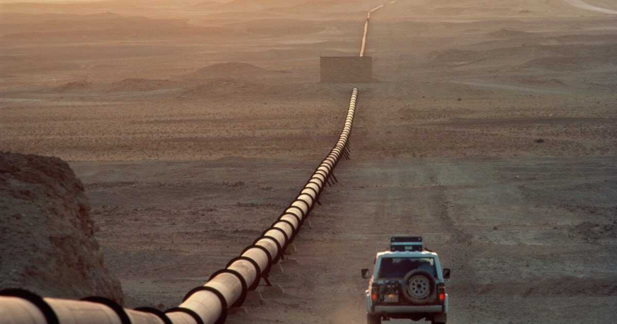 Conducta de petrol saudită, vitală pentru exporturi, repusă în funcțiune după atacuri