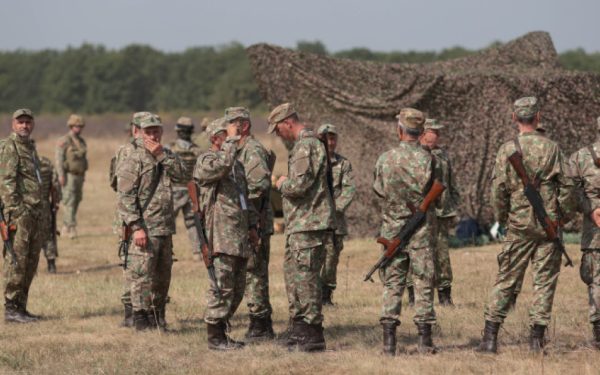 Apocalipsa în fabricile Armatei: Plouă și cresc copaci! Ministrul dezvăluie starea halelor
