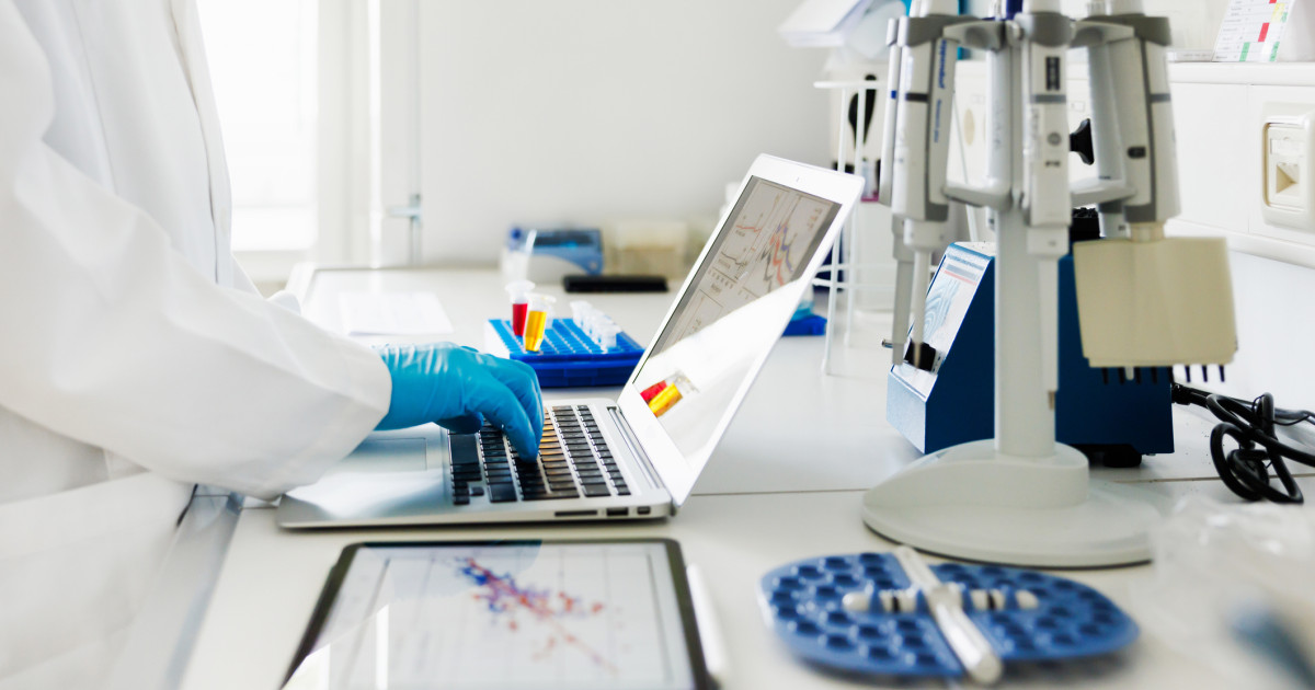 Un plasture inovator folosește tehnologia cu ioni de cupru pentru tratamentul melanomului, eliminând necesitatea intervenției chirurgicale O descoperire recentă în domeniul medicinei aduce speranțe pentru pacienții cu melanom, unul dintre cele mai agresive forme de cancer de piele