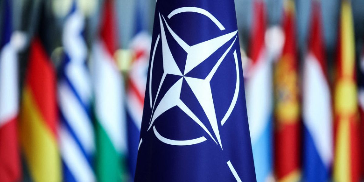 Ziua industriei românești la NATO: București vrea afaceri cu Alianța