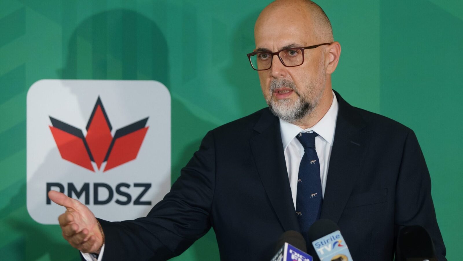 Magyar negociază cu UDMR după victorie