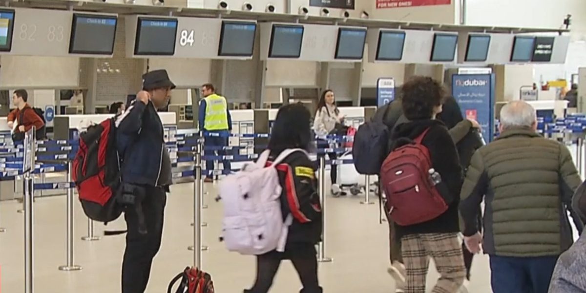 Kerosenul explodează prețurile: Vacanțe mai scumpe din cauza taxelor agențiilor