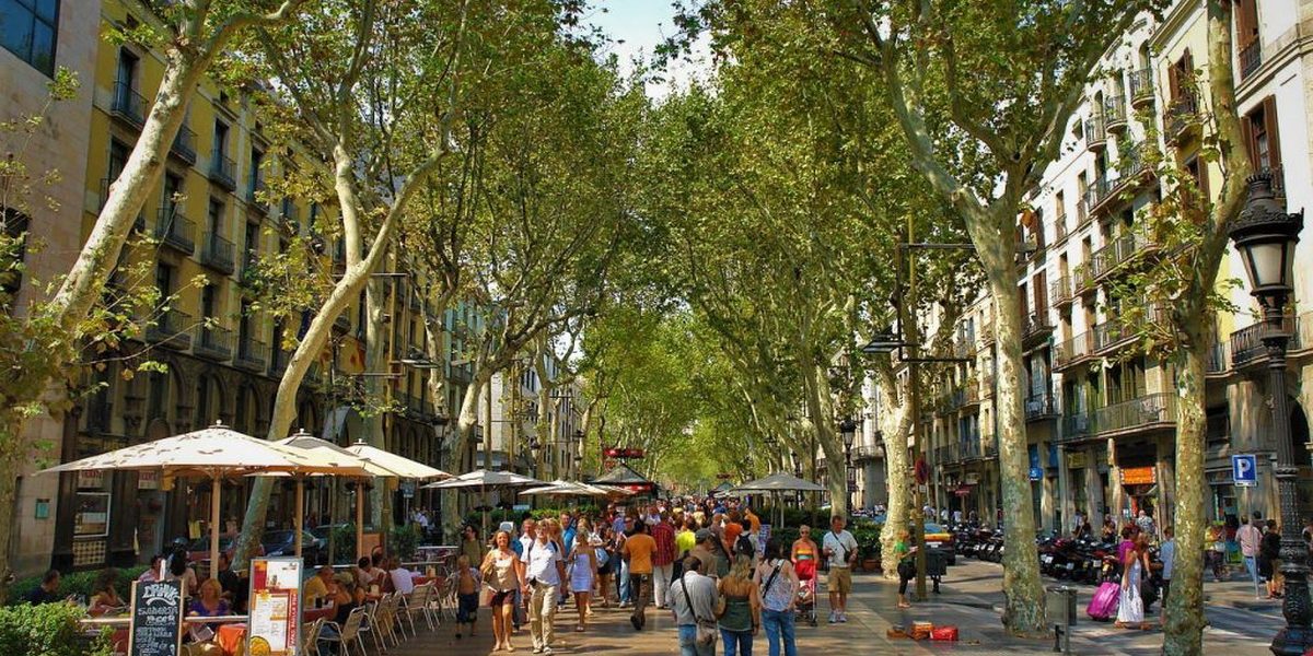 La Rambla din Barcelona: Terase de lux într-o „Zonă de Excelență”