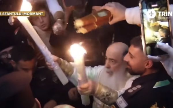 Sfânta Lumină de la Ierusalim, ajunsă în România