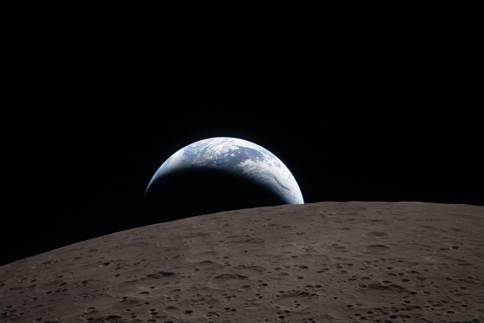 Ce melodii au ascultat astronauții Artemis II în drum spre Lună?