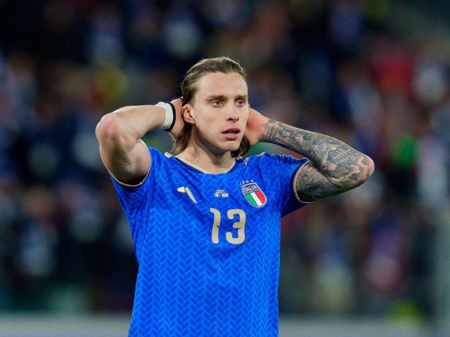 Duelurile din weekendul fotbalistic românesc și perspectivele pentru Italia la Cupa Mondială Weekendul aduce două spectacole importante pentru iubitorii de fotbal din România, cu meciuri programate în Liga 2 și SuperLiga