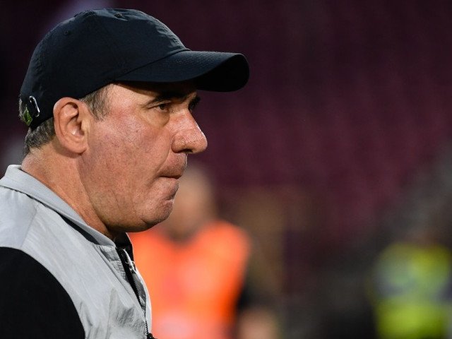 Gică Hagi se confruntă cu prima criză la naționala României