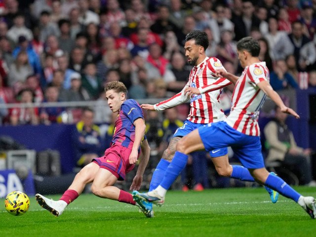 După o dispută plină de momente tensionate și răsturnări de situație, Atlético Madrid și FC Barcelona s-au întâlnit pe Santiago Bernabéu, fiind martorii unui meci deosebit de palpitant în etapa recentă a La Liga