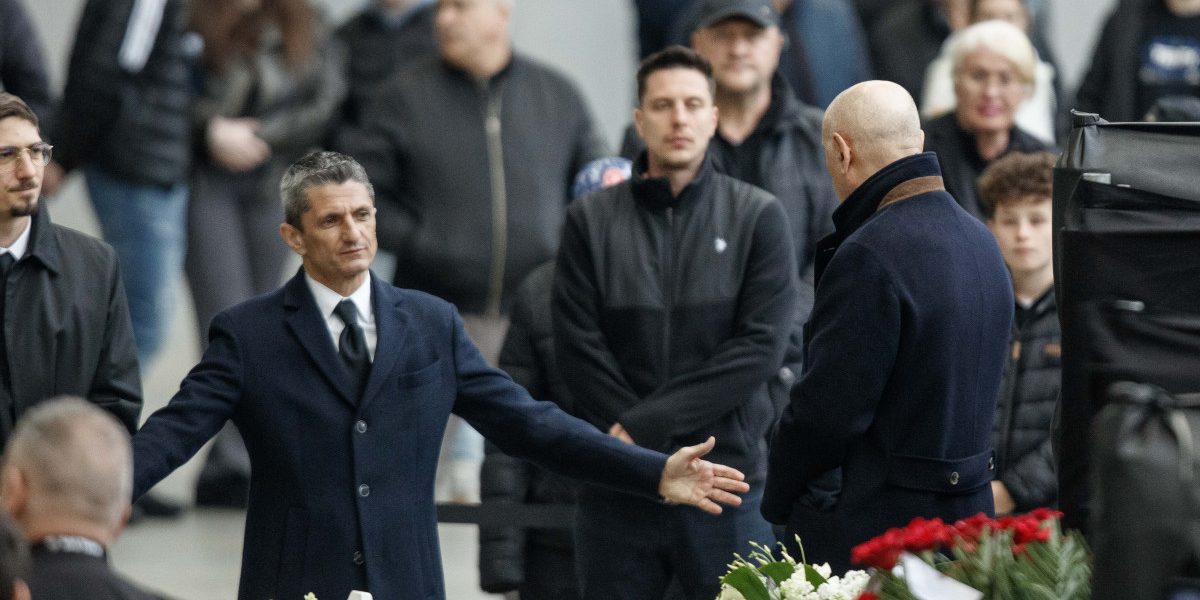 Răzvan Lucescu, cuvinte sfâșietoare în biserică, la priveghiul lui Mircea Lucescu