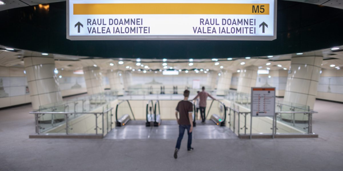 FOTO | Stațiile de metrou din București, transformate-n pisici: „Fiecare are o poveste”