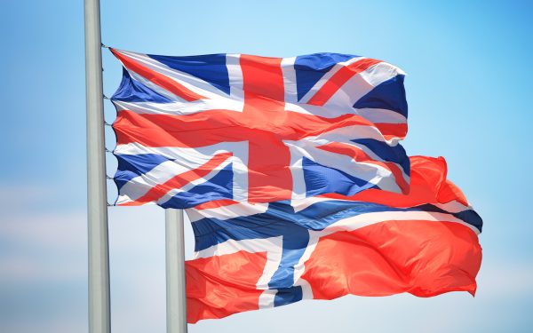 Marea Britanie, apropiere-șoc de UE: Reguli de piață unică, fără vot