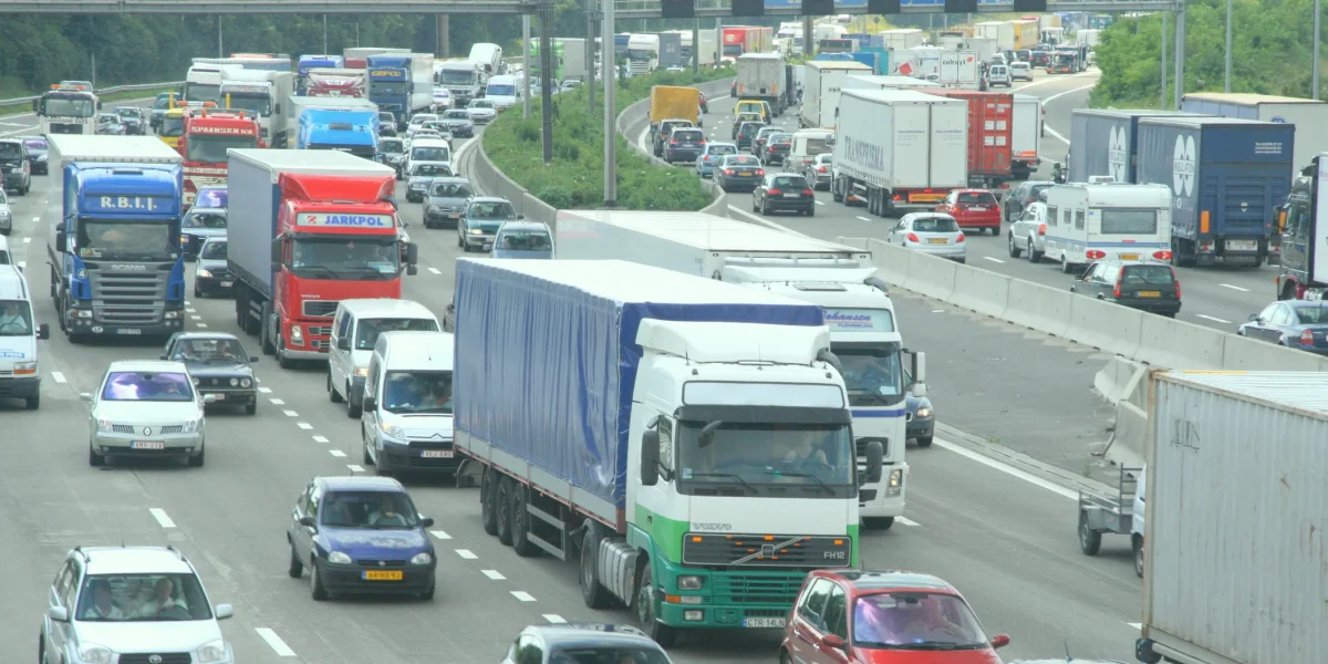 Noi reguli obligatorii pentru mașini: Ce trebuie să montezi din 2026, inclusiv în România