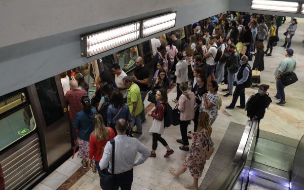 Petiție anti-scumpire la metrou: Peste 11.000 de bucureșteni s-au revoltat