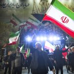 Mii de iranieni formează lanțuri umane la centralele electrice și pe poduri după amenințările lui Trump