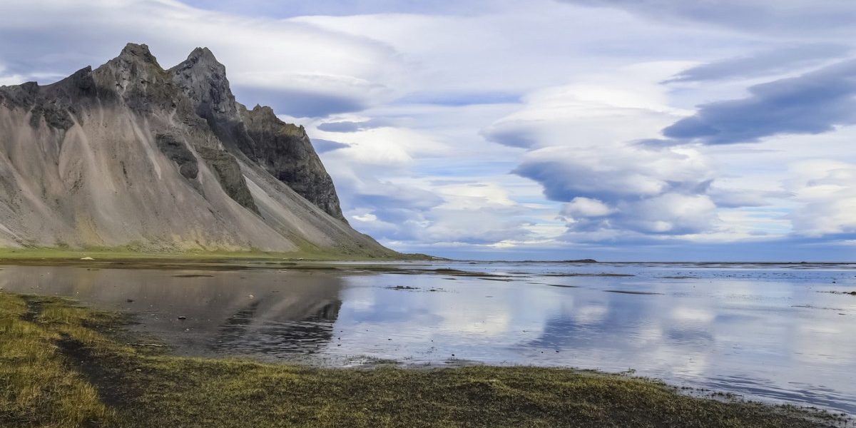 Avion GRATIS și 43.000 de euro pentru cel mai „slab fotograf” în Islanda