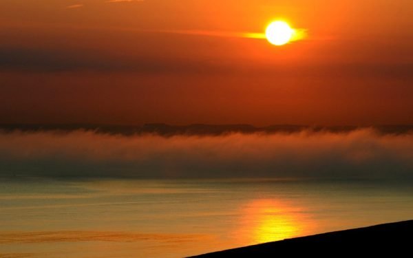 Oceanele Globului au înregistrat luna trecută temperaturi aproape record, un semnal de alarmă care prevestește revenirea fenomenului climatic El Nino