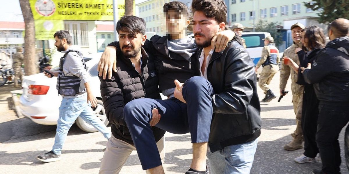 Atac armat într-un liceu din Turcia: 16 răniți, agresorul a tras la întâmplare