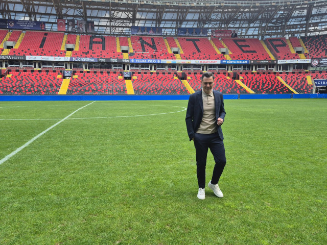 Rădoi, la stadionul lui Gaziantep: Ce se întâmplă cu antrenorul
