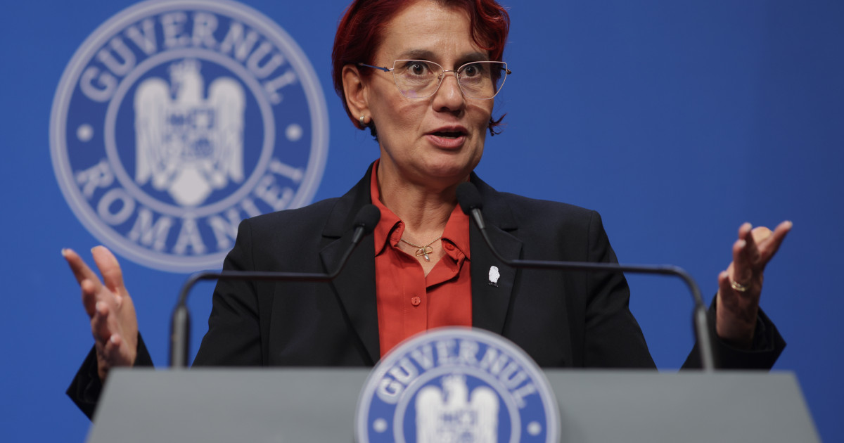 Guvernul a decis vineri reducerea accizei pentru motorina standard, o măsura menită să atenueze creșterea prețurilor la carburanți, în contextul în care acest tip de combustibil înregistrează cele mai mari fluctuații și are un impact semnificativ asupra inflației