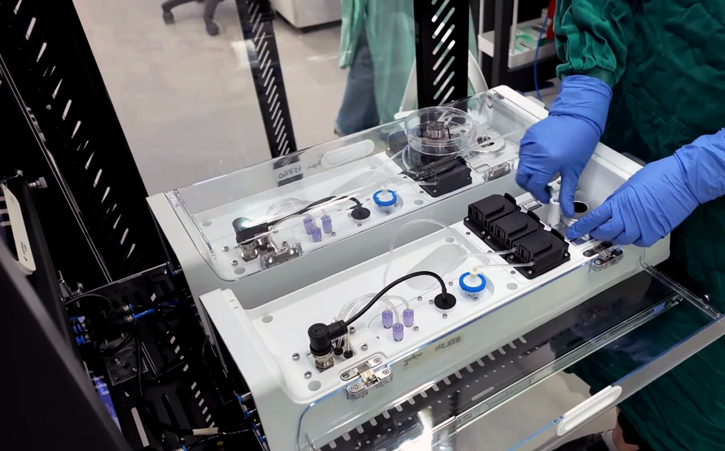 O premieră în domeniul inteligenței artificiale a fost anunțată recent, odată cu realizarea unui experiment în care neuroni umani au fost folosiți pentru a alimenta computere