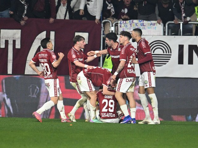 Partida dintre Rapid și Universitatea Cluj, programată pentru această seară, rămâne unul dintre cele mai aşteptate meciuri ale etapei a 3-a din play-off-ul Superligii