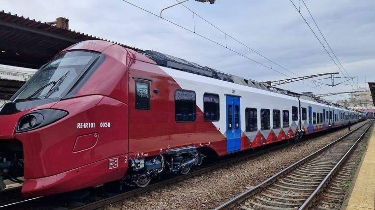 InterRegional anunță stabilirea unui nou orar pentru ruta București – Brașov, odată cu apropierea intrării în serviciu a trenurilor moderne Alstom Coradia Noile curse și programul de circulație InterRegional Călători a publicat recent mersul trenurilor pe ruta București – Brașov, precizând că va opera în total nouă curse zilnice cu noile rame Alstom Coradia