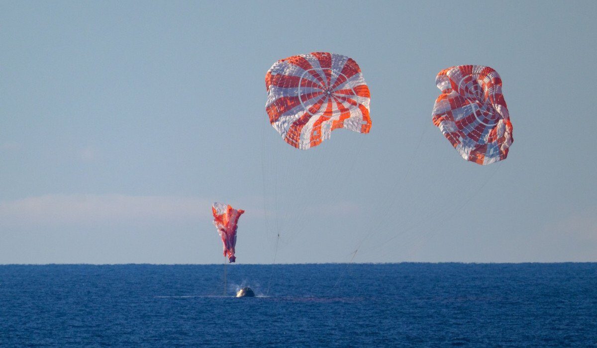 Orion a aterizat în Pacific: Misiunea Artemis II, record istoric stabilit
