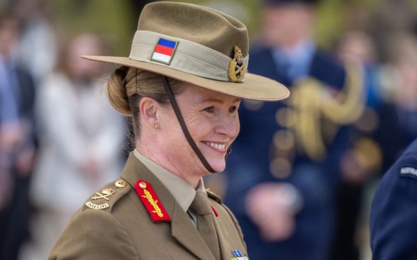 Susan Coyle, prima femeie general, conduce Armata australiană