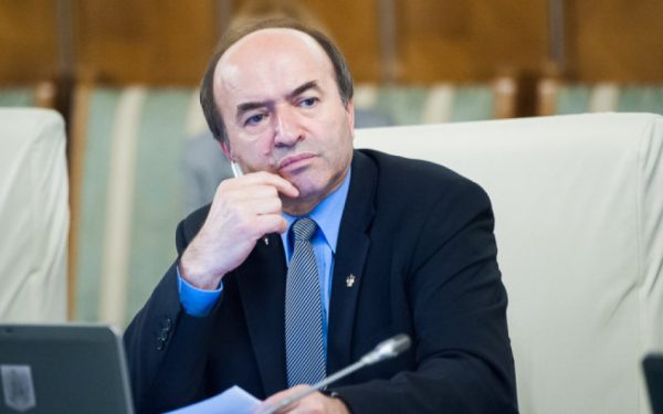 Toader, despre PSD: Guvernarea nu se rupe, ci se reconfigurează