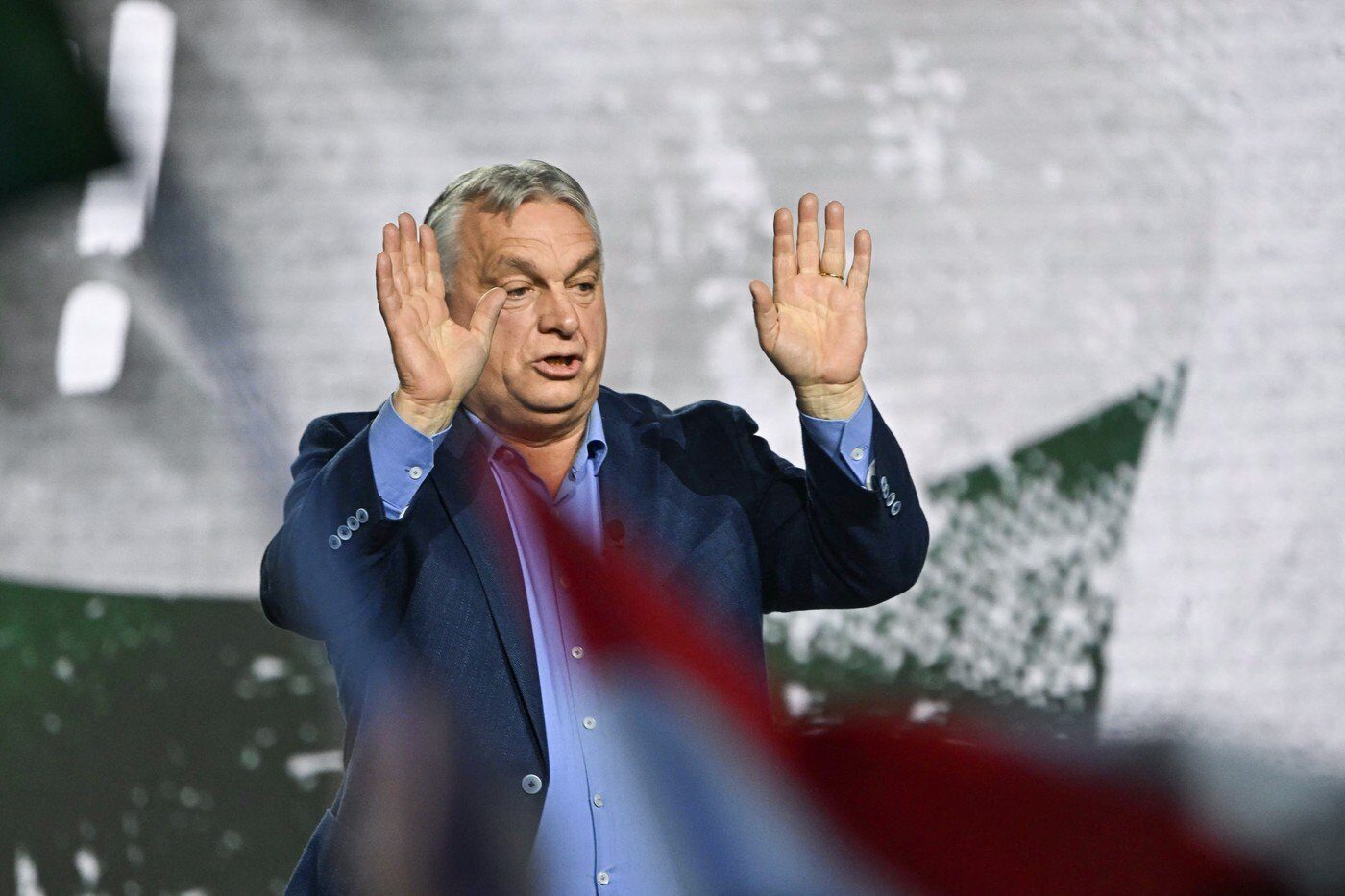 Orban, învins zdrobitor după 16 ani: Două gafe majore i-au pecetluit soarta