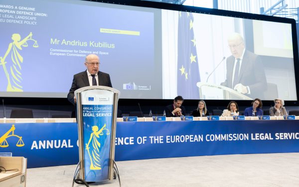 Kubilius zguduie apărarea UE: Tratatele, sub semnul întrebării